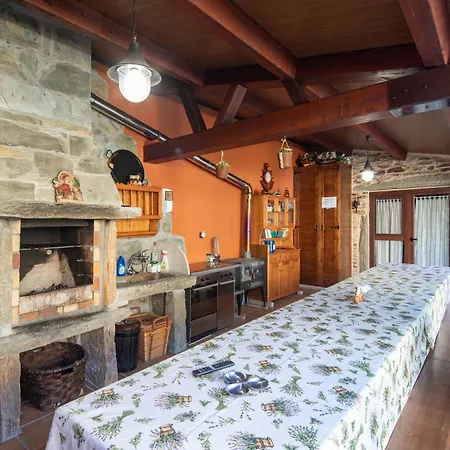Holiday home O Forno Do Curro-casina Da Avela *